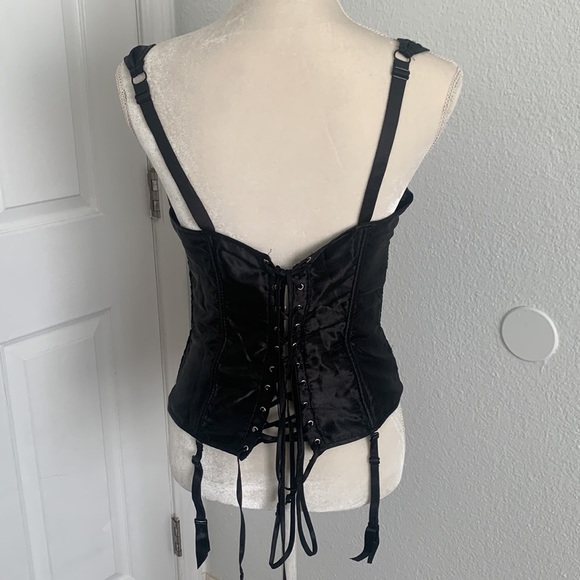 Fredericks of Hollywood dark academia black satin studded corset size 34 - Picture 3 of 12